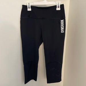 Black gymshark crop leggings